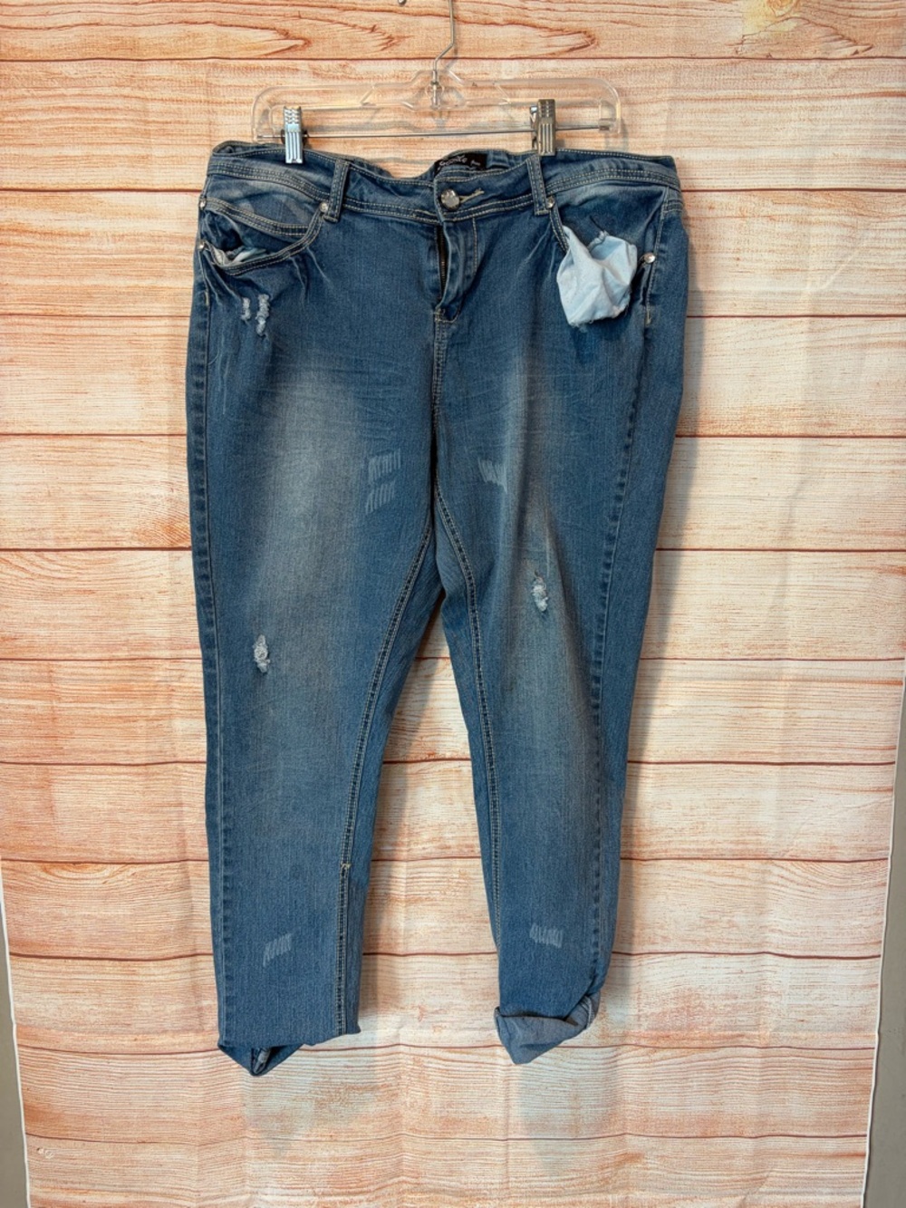 Relaxed Boyfriend Jeans in Faded Blue — Casual Distressed Style